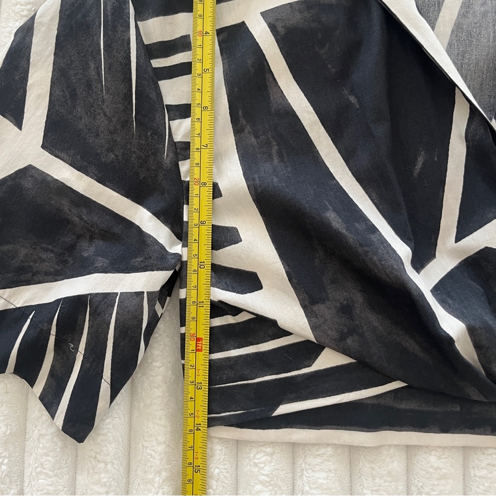 Zara Women’s Black and White Geometric Print Short Sleeve Crop Top Blouse Size S - Picture 9 of 10